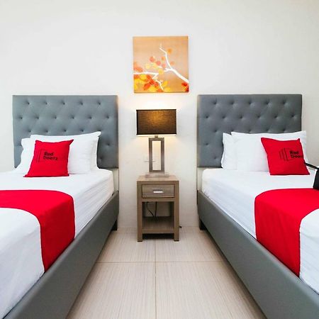 Reddoorz Premium @ Sampaloc Makati Hotel Makati City Luaran gambar