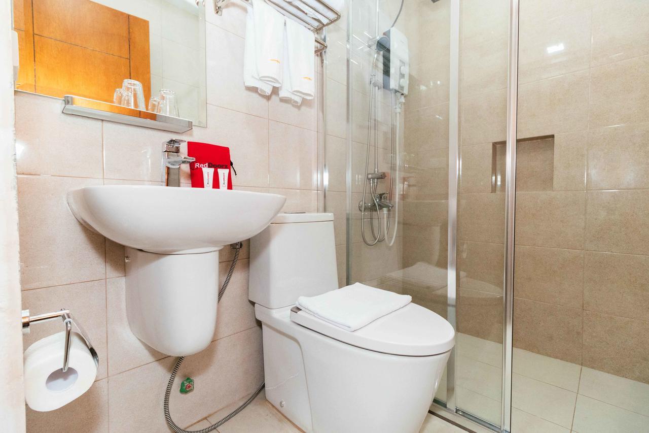 Reddoorz Premium @ Sampaloc Makati Hotel Makati City Luaran gambar