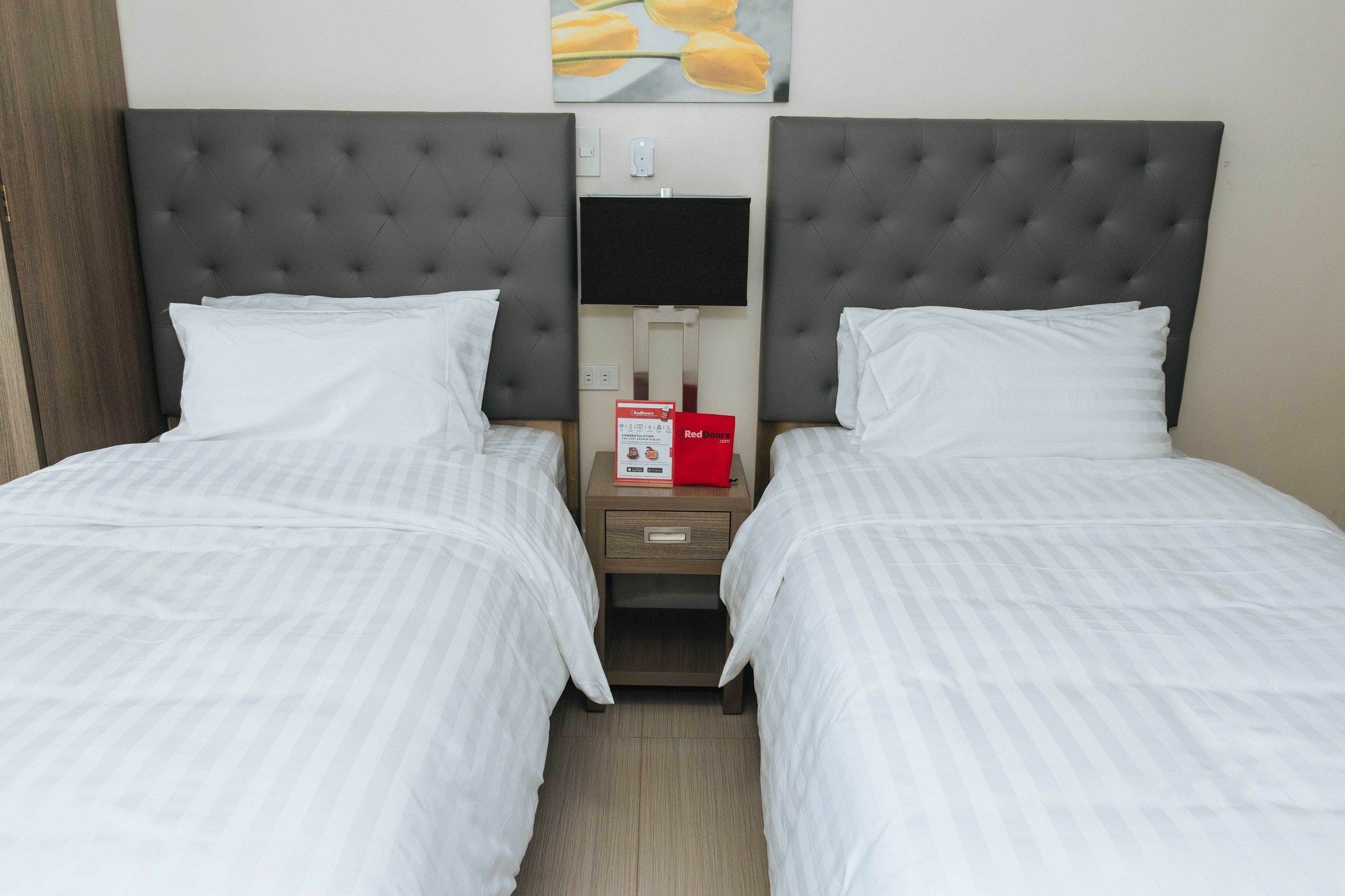 Reddoorz Premium @ Sampaloc Makati Hotel Makati City Luaran gambar