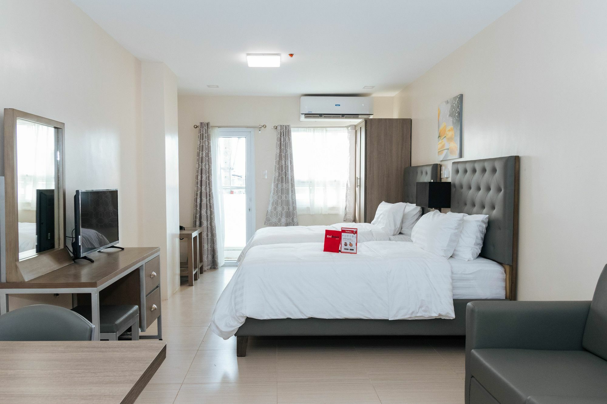 Reddoorz Premium @ Sampaloc Makati Hotel Makati City Luaran gambar