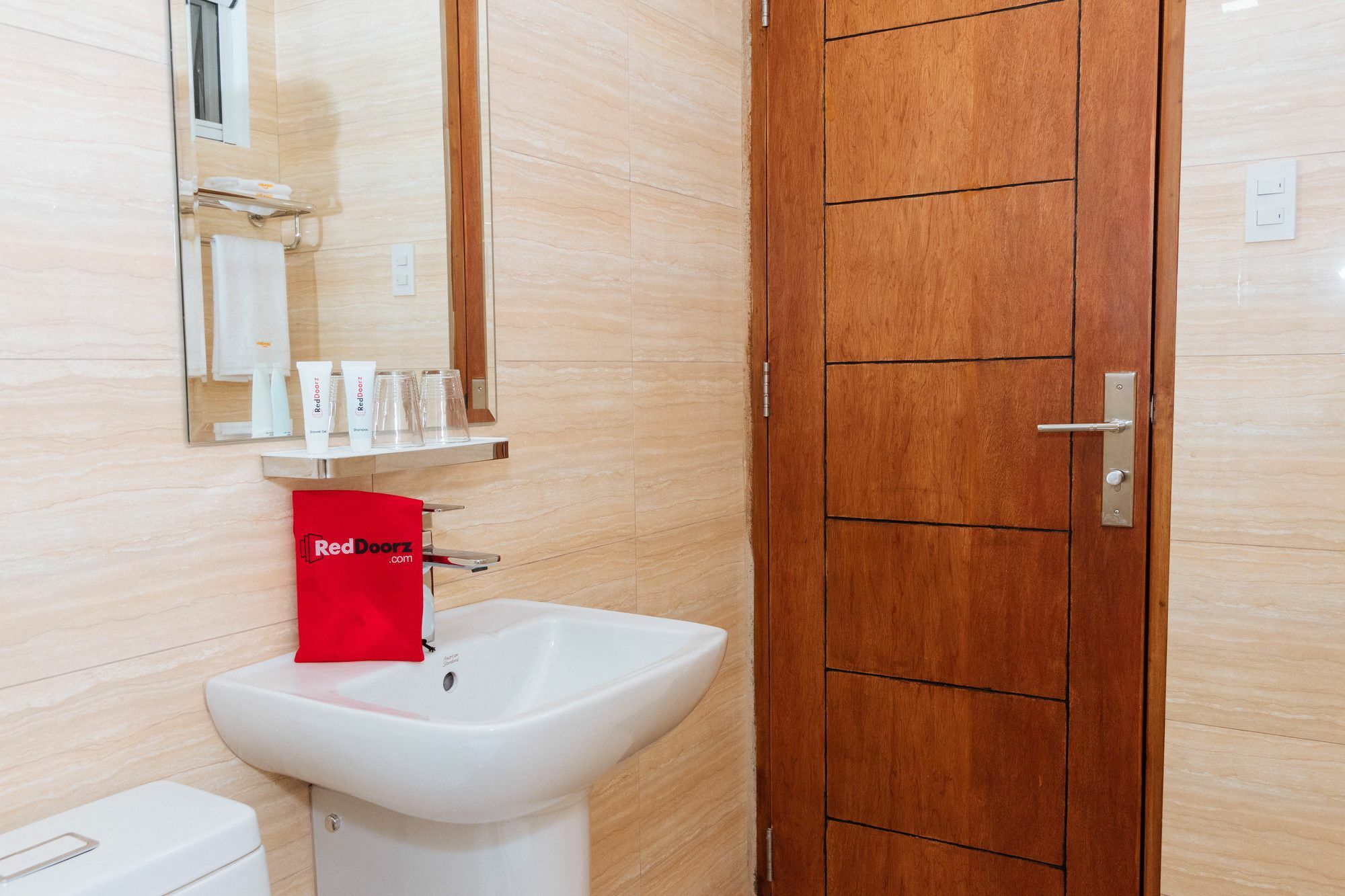 Reddoorz Premium @ Sampaloc Makati Hotel Makati City Luaran gambar